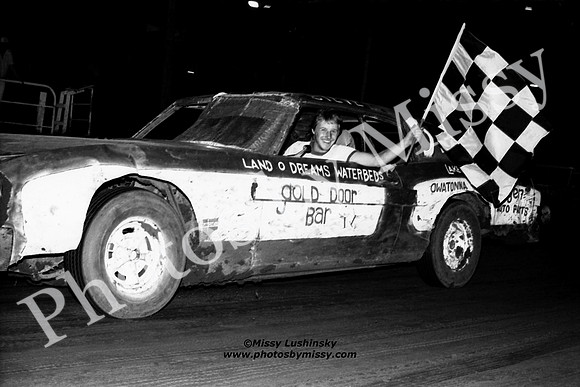 1982-33_GregPfeiffer-flag2