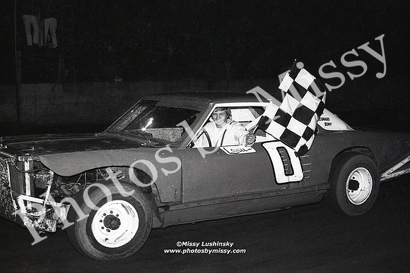 1975-0-LowellRanvek_flag